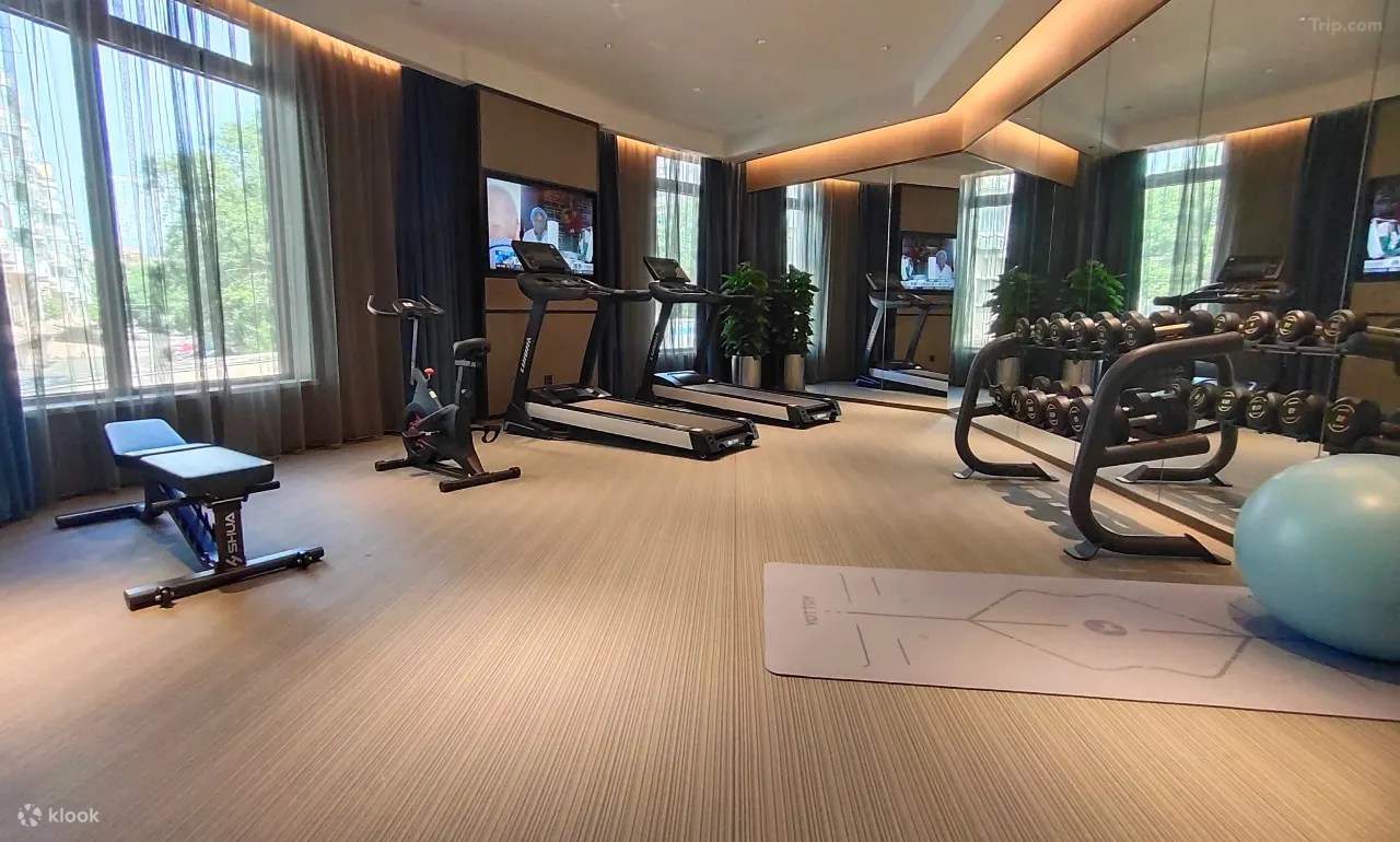 Gói chỗ ở tại Khách sạn Crystal Orange ở Vườn thú hoang dã Thượng Hải [bao gồm xe đưa đón]